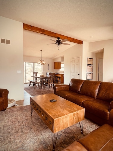 Charming 4 bedroom, 3 bath Country Home. Just minutes from Town