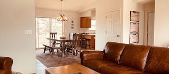 Charming 4 bedroom, 3 bath Country Home. Just minutes from Town
