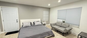 Charming studio with WiFi and AC in welcoming Port St. Lucie