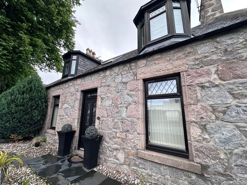 Cozy Aberdeen Cottage with 3 Bedrooms
