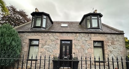 Ann Cottage Retreat in Aberdeen