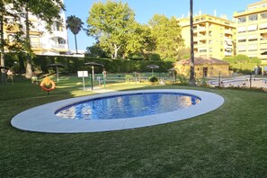 Et oppvarmet basseng