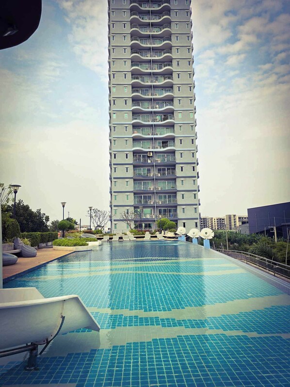 Utomhuspool