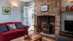 Televisie en een open haard