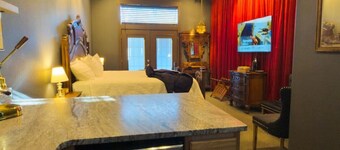 Downtown! Free Parking+Wifi 66 Center Studio No 1