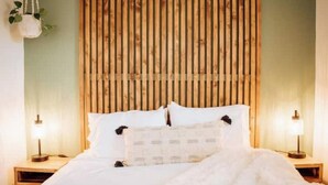 1 Schlafzimmer, Schreibtisch, Bügeleisen/Bügelbrett, Reisekinderbett