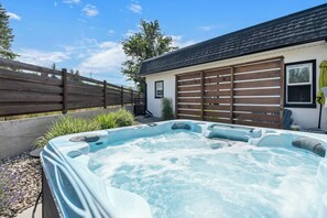 室外 SPA 浴池