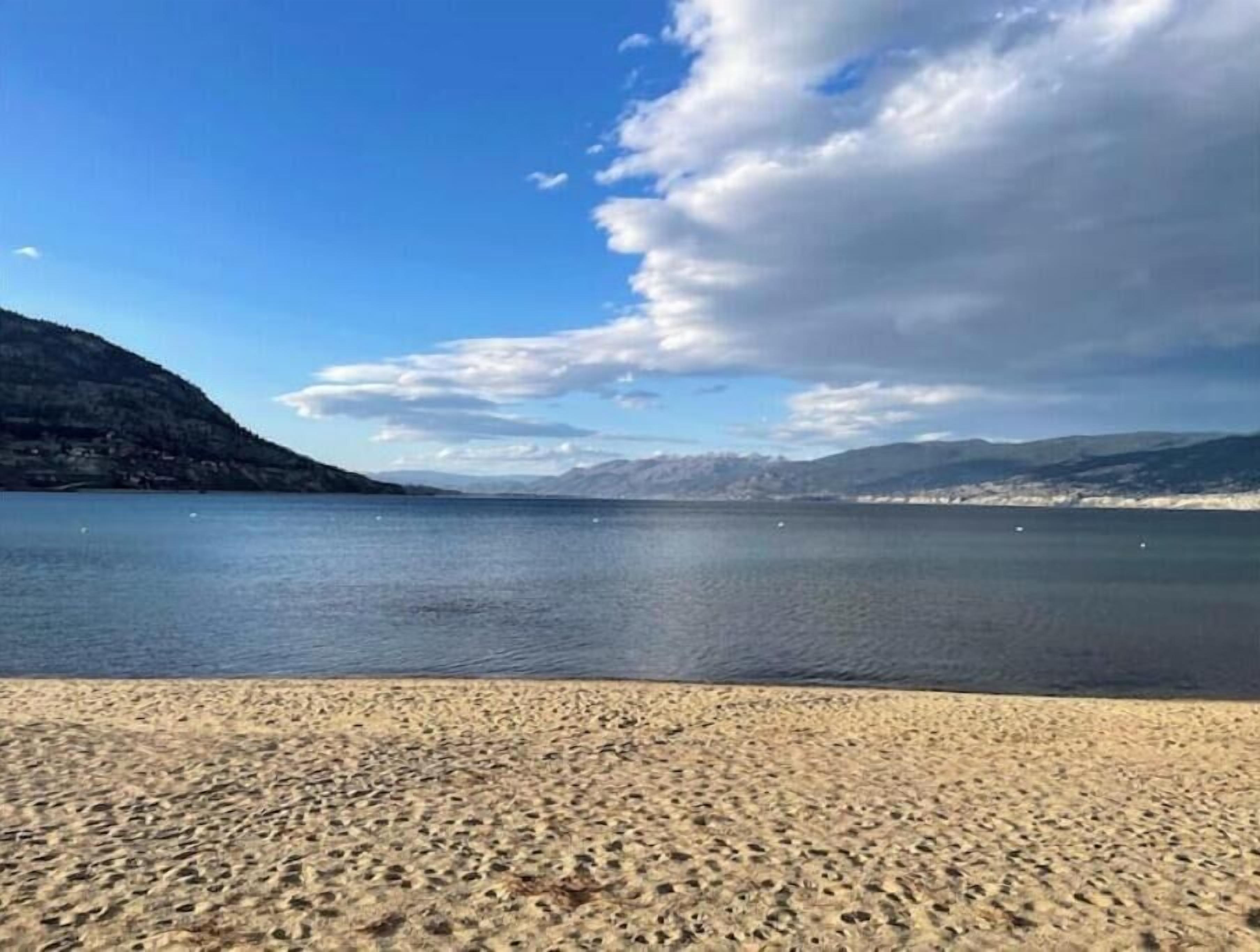 Beach nearby, beach towels