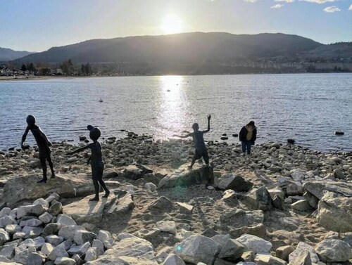 Desert Shores: 103 (Dog Friendly) Minutes from Okanagan Lake