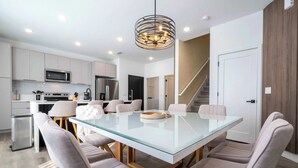 Dining - Perfect Family Getaway, 4BR & Themed Magic (Kissimmee)