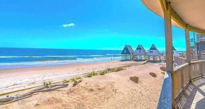 Starfish Beachfront Swim-Up with HOT TUB