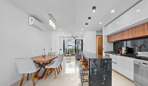 Fridge, microwave, oven, stovetop - Avelar: 1BR Near Beach w/ Rooftop Pool & Fast WiFi (Bucerías)