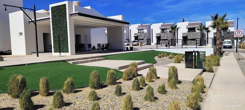 Charming 2-bedroom apartment in Los Cabos with WiFi, AC, Swimming Pool and more.