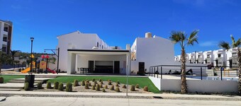Charming 2-bedroom apartment in Los Cabos with WiFi, AC, Swimming Pool and more.