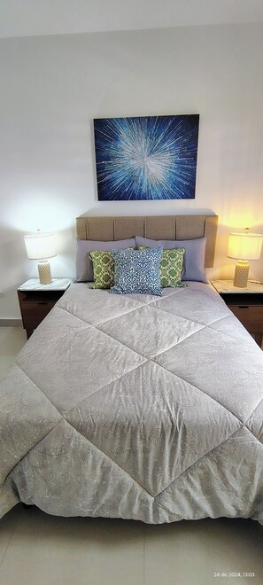 2 habitaciones, tabla de planchar con plancha y wifi gratis 