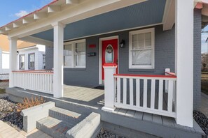 Exterior detail - Lively Bungalow Retreat Near Belle Isle, RVA! (Richmond)