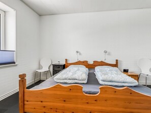3 bedrooms, Internet