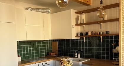 Quiet design cocoon a stone's throw from the heart of the city