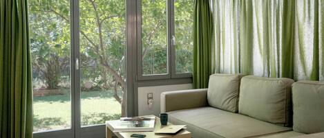 Smart-tv, pejs, stereoanlæg