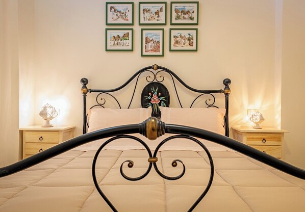 Blackout curtains, iron/ironing board, free WiFi