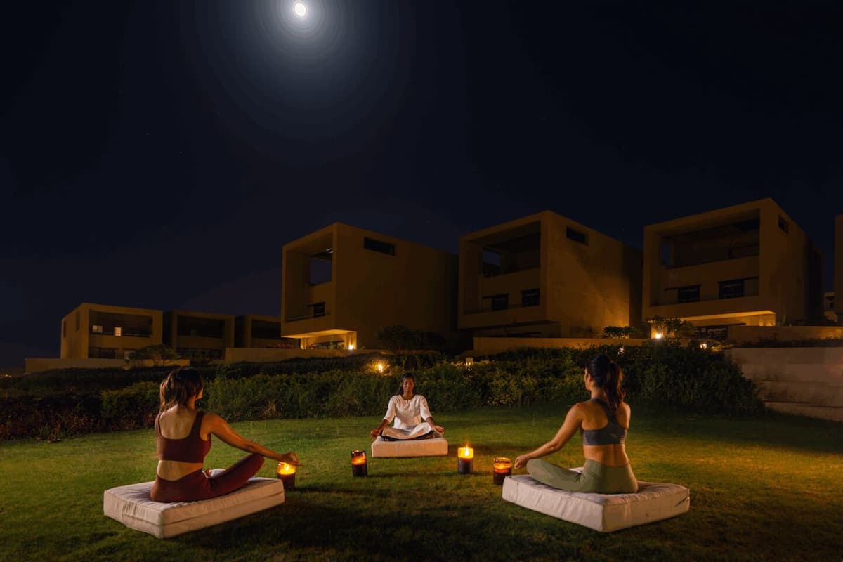 Hypo-allergenic bedding, down duvets, minibar, in-room safe