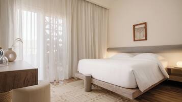 Garden View Room | Literie hypoallergénique, couette en duvet d'oie, minibar