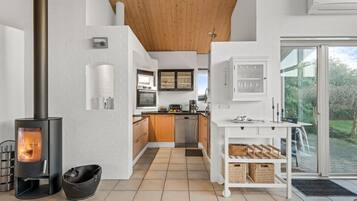 Réfrigérateur, micro-ondes, four, lave-vaisselle