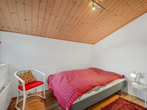 3 bedrooms, internet