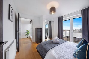 2 bedrooms, desk, iron/ironing board, free WiFi
