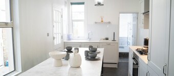 Spacious 4-bedroom house in Rochester with WiFi