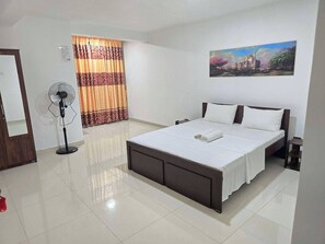 1 bedroom, iron/ironing board, internet, bed sheets