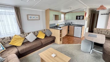 Cabin | Khu phòng khách | Lò sưởi