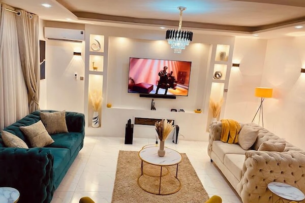 Family Apartment, Balcony, City View | Living area