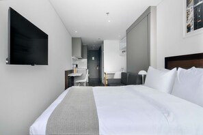 1 chambre, fer et planche à repasser, Wi-Fi, draps fournis