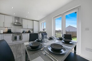 Fridge, oven, dishwasher, coffee/tea maker
