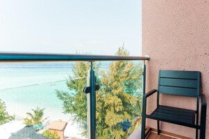 华丽双人房 | 迷你吧、客房内保险箱、办公桌、笔记本电脑工作区