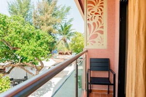 Deluxe Double Room | Minibar, in-room safe, desk, laptop workspace