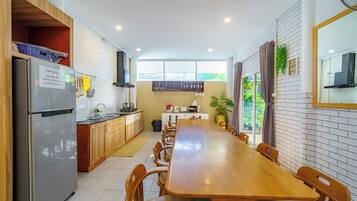 Villa, 5 Bedrooms, Pool View | Private kitchen