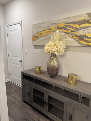 Interior - Luxury 3BR 2BATH Coastal Retreat.10 minutes to LBI Beaches.Save 20% on 4+ Nights (Stafford Township)