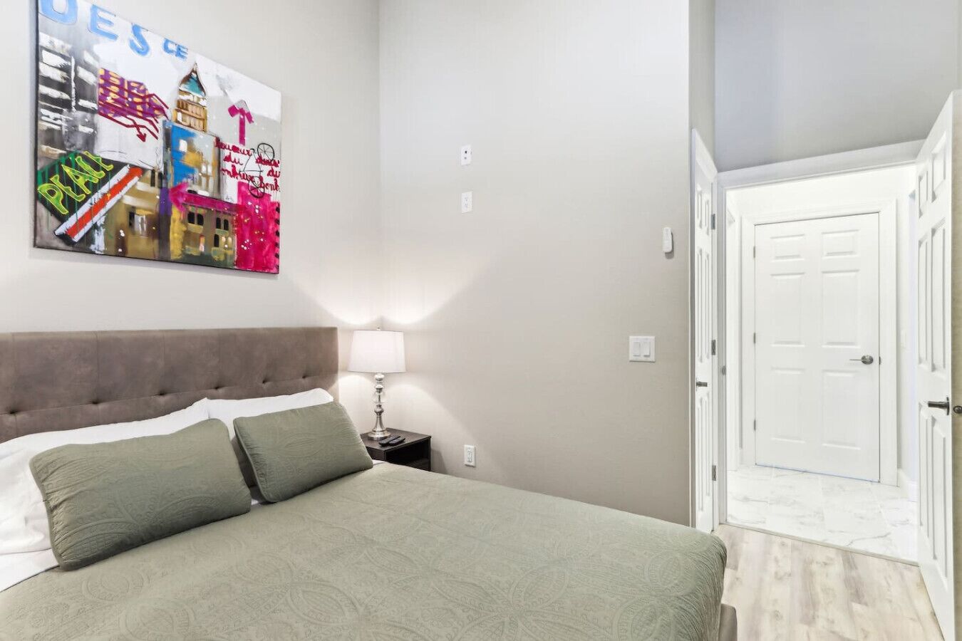 1 dormitorio, tabla de planchar con plancha, wifi gratis y ropa de cama