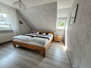 2 bedrooms, iron/ironing board, WiFi, bed sheets