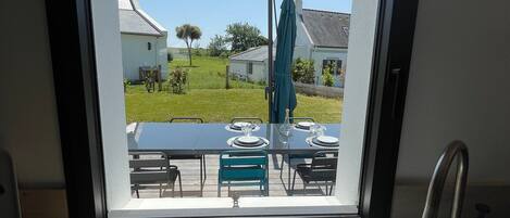 تناول الطعام