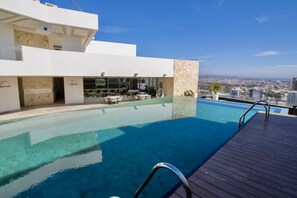 Pool - Elegant with ocean view and balcony by Gpsrentas (Mazatlán)