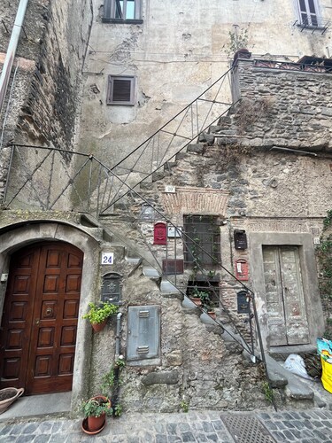 Cozy and bright suitable for couples and families with beautiful cathedral view