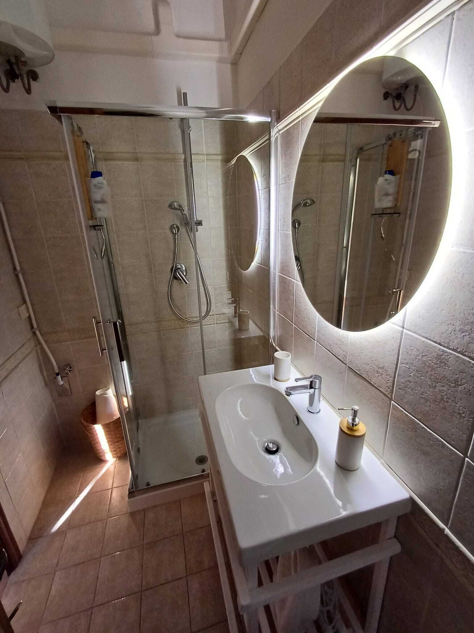 Shower, eco-friendly toiletries, hair dryer, bidet