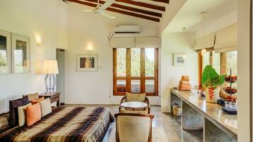 Villa de lujo, 4 habitaciones | Ropa de cama de alta calidad y espacio para trabajar con laptop