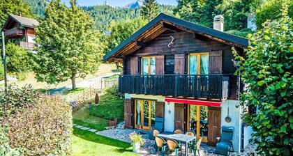 Beautiful private villa for 7 guests with WIFI, TV, terrace and pets allowed