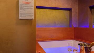Sauna, hot tub, steam room, Turkish bath/hammam, body treatments