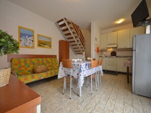 Dining - Stunning holiday house with swimming pool (Bibione)