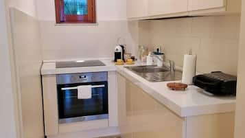 Frigorifero, microonde, forno